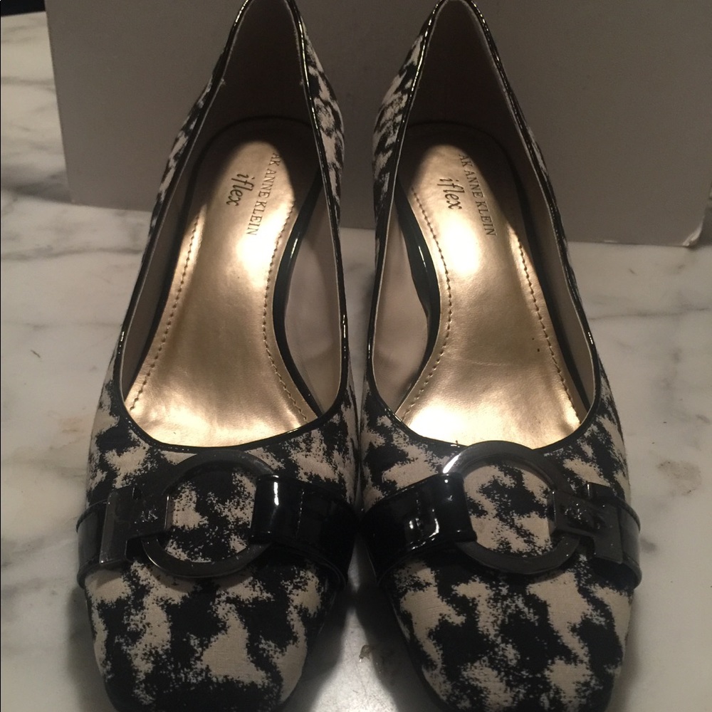 Elegant shoes - Picture 2 of 5